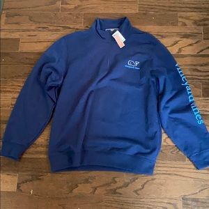 Vineyard Vines New with Tags large pull over blue